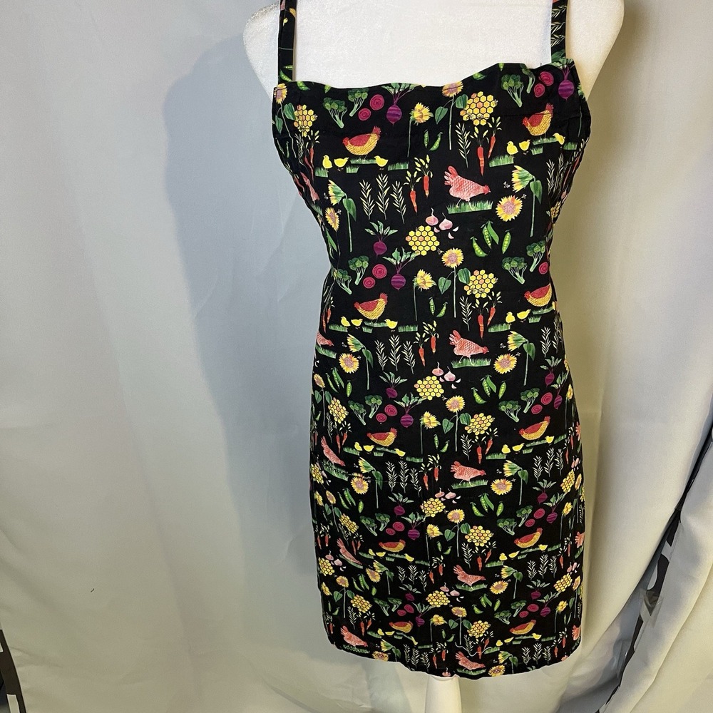 Apron Black‎ Gardening Farm Theme Flowers Chickens Veggies Cooking Old School